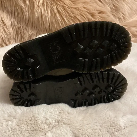 JADON BOOT SMOOTH LEATHER PLATFORMS DR. MARTENS NWT - Picture 8 of 10